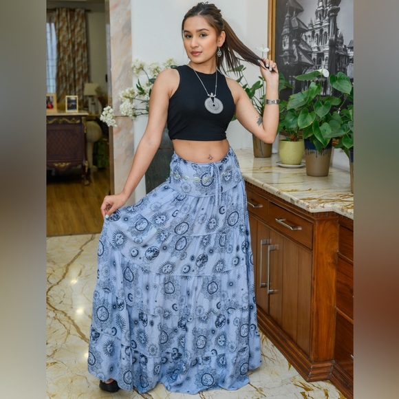 Celestial Sun Moon Print Flowy Summer Maxi Skirt - Picture 3 of 7